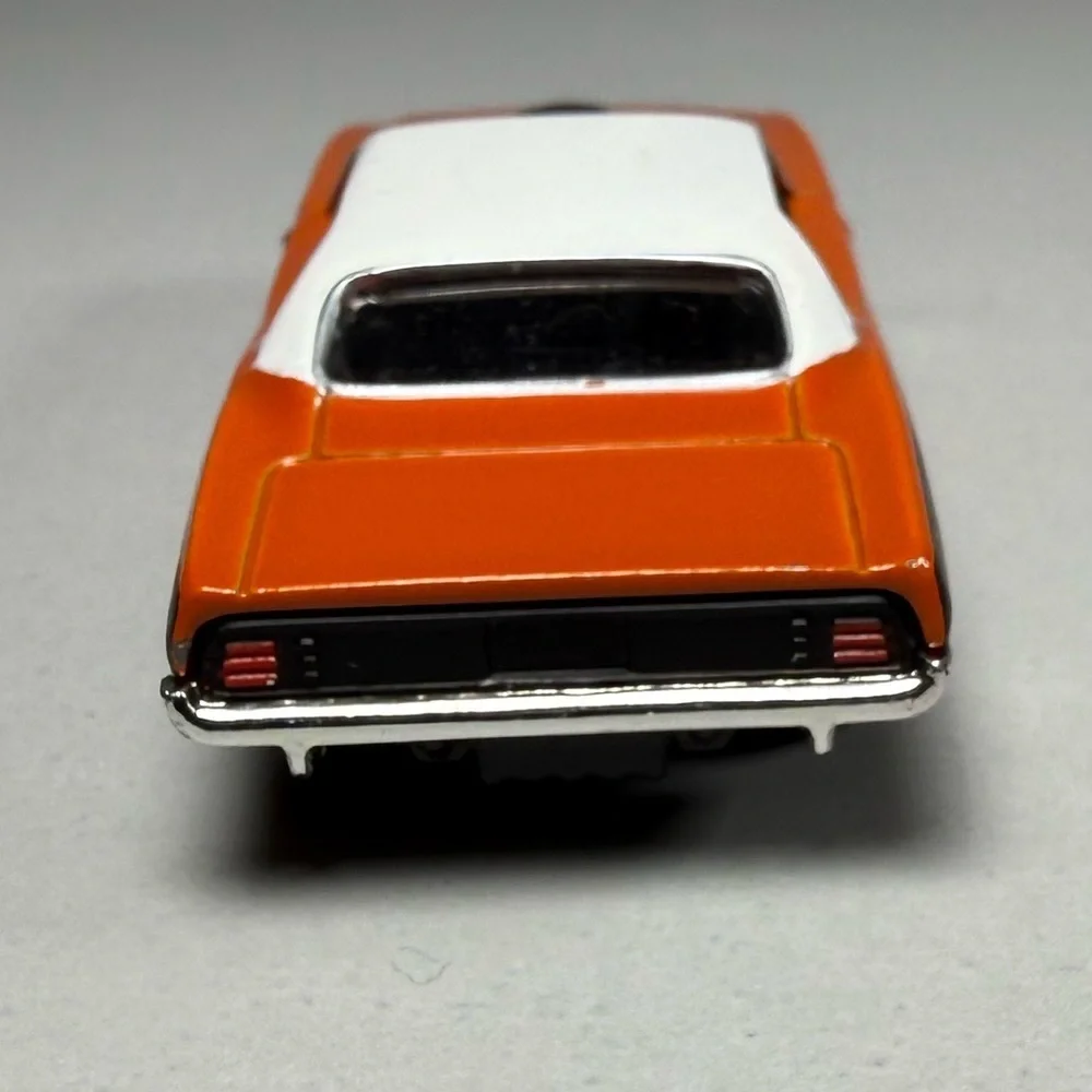 Racing Champions 1970 Plymouth Barracuda 1:64 Die-Cast